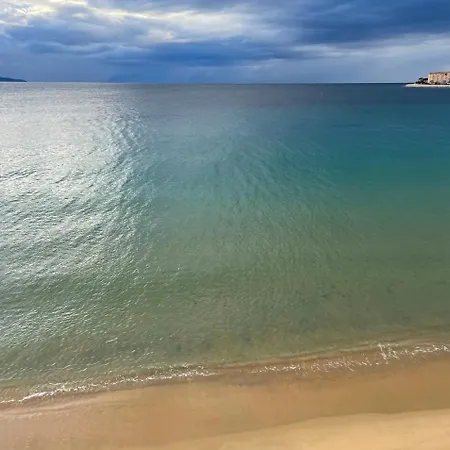 Apartment Central A Proximite De La Plage