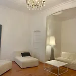 120 M2, Hyper Centre Cathedrale Proximite Ajaccio (Corsica)