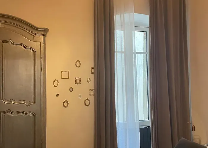 120 M2, Hyper Centre Cathedrale Proximite Appartement *