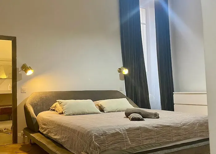 Appartement 120 M2, Hyper Centre Cathedrale Proximite